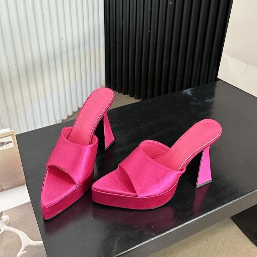 Small height-increasing sandals 2025 women's summer Europe and the United States thick heels hate the sky high thick-soled waterproof table super hi