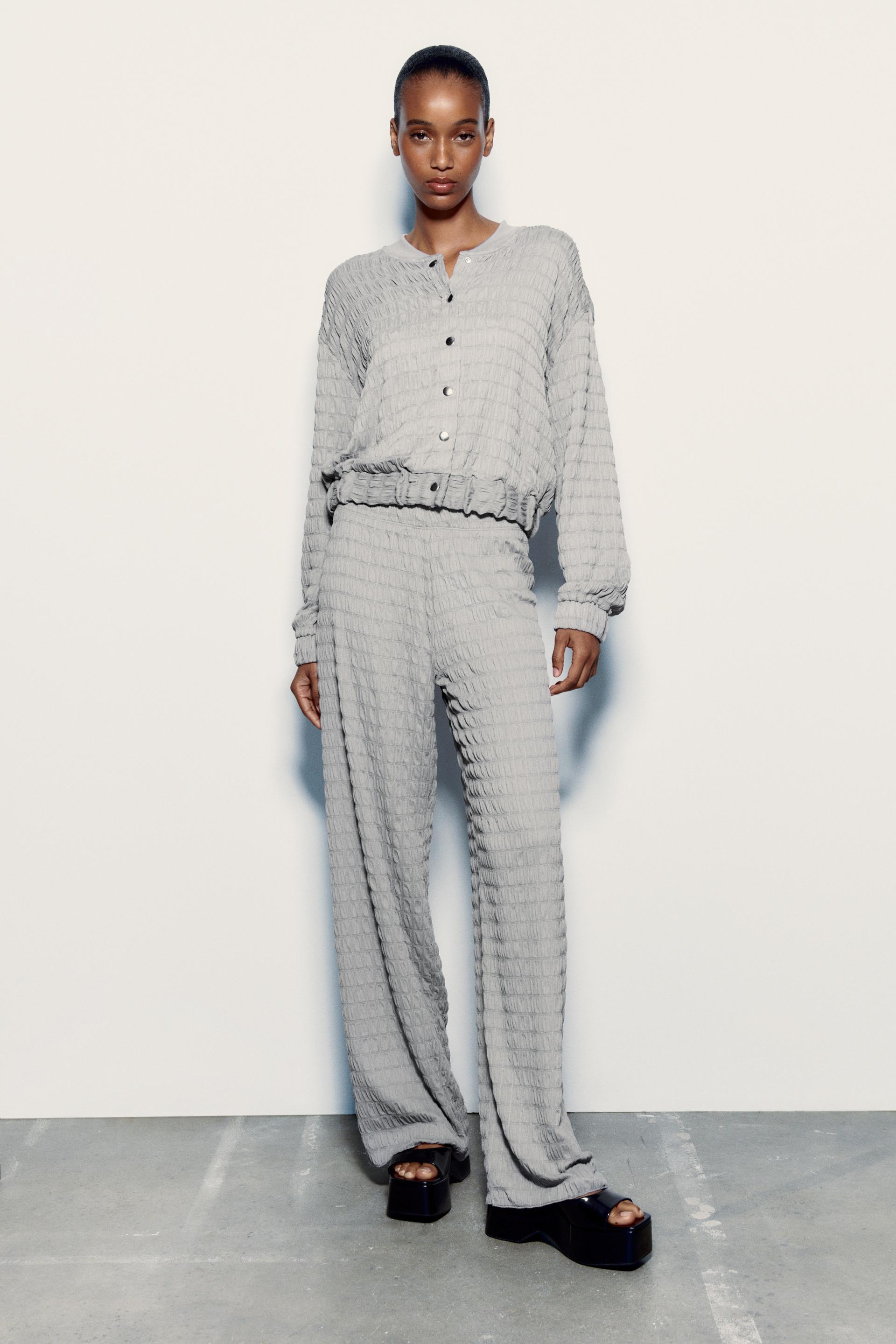 

ТКАНАЯ КУРТКА-БОМБЕР