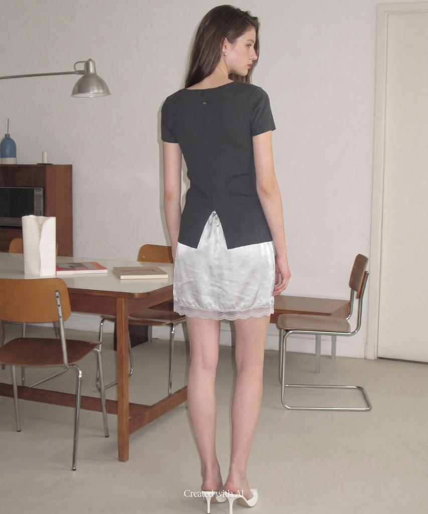 Leondeondada Back Hem Slit Knit T-Shirt, 2Colors