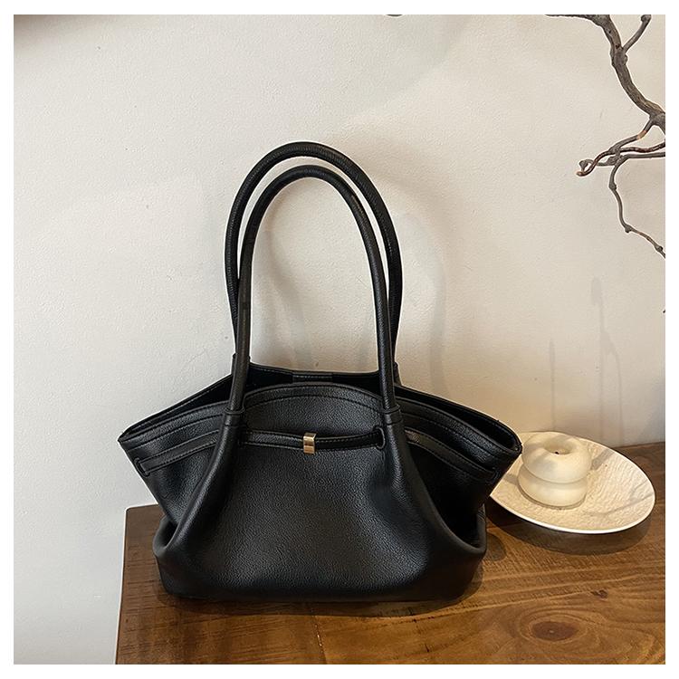 

ПУ Дорожные Швейные Наплечные Сумки Молния Большая Вместимость Нить 2026 Модные Женские Сумки Повседневные Универсальные Женские Сумки чёрный