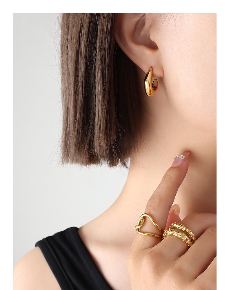 Trendy Hong Kong Style Copper C-Shaped Stud Earrings: Versatile, Elegant, Personalized Accessories for Women