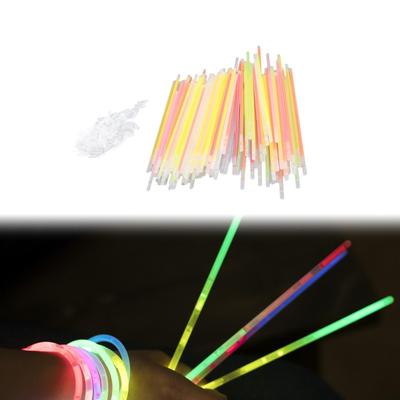 100 Stück Halloween Leuchtstäbe Leuchtstäbe Mischfarbe Neon Armbänder Halsketten für Kinder