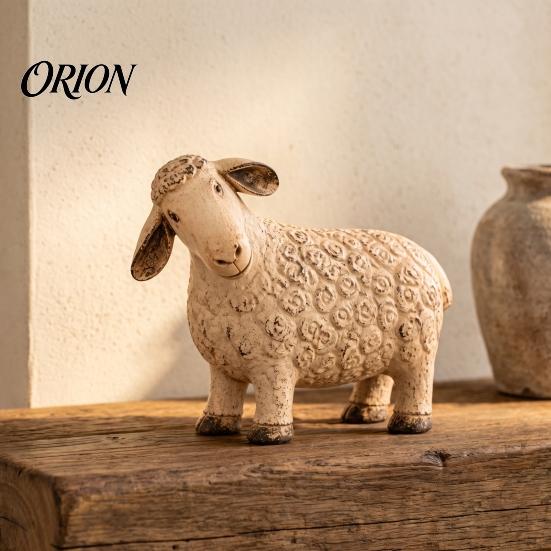 Indoor Tabletop Ornaments Rustic Sheep Figurine, Farmhouse Resin Lamb Statue, Vintage Country Style Accents Decor, Cute Sculpture for Living