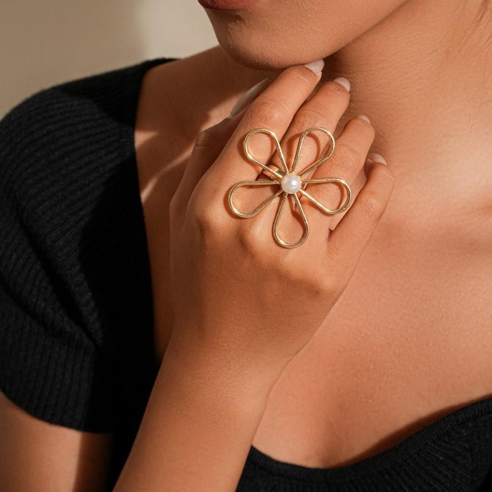 Exaggerated Starfish Ring Gold Color Flower Ring Romantic Pearl Ring Friends