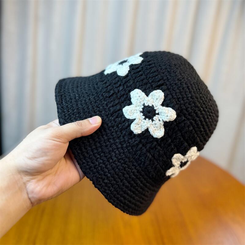 

Sweet and Cute Woven Flower Pot Hat Spring and Summer Bucket Hat one size чорний