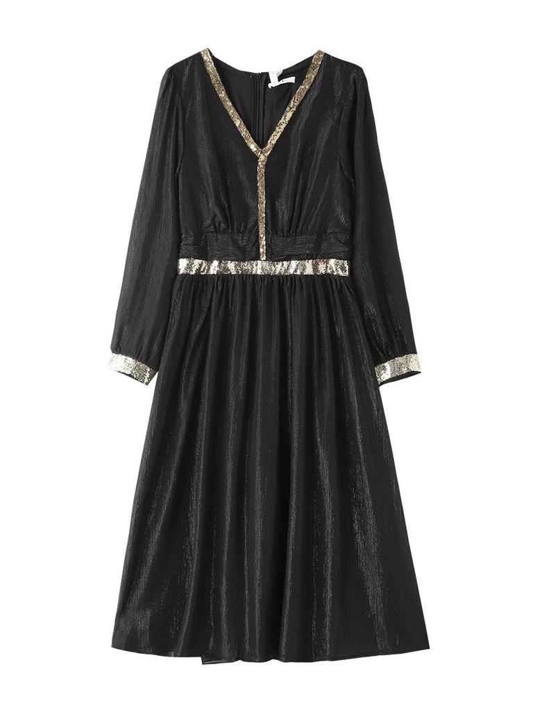 Plus Size Women's French Retro V-neck Dress: Stylish Waist-Cinching Little Black Dress for Spring & Autumn (130-350 jin)