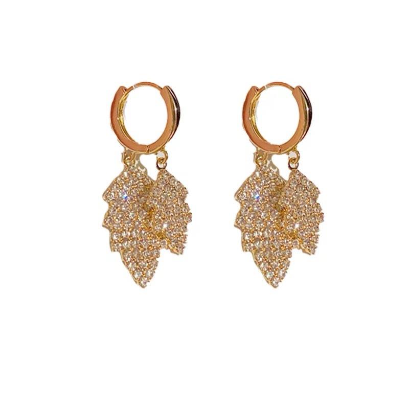 Temperament Light Luxury Exquisite Celebrity Style Full of Diamonds Zircon Leaves Ear Buckle Shows Face Thin Super Flash Fashion Versatile Ear Buckle