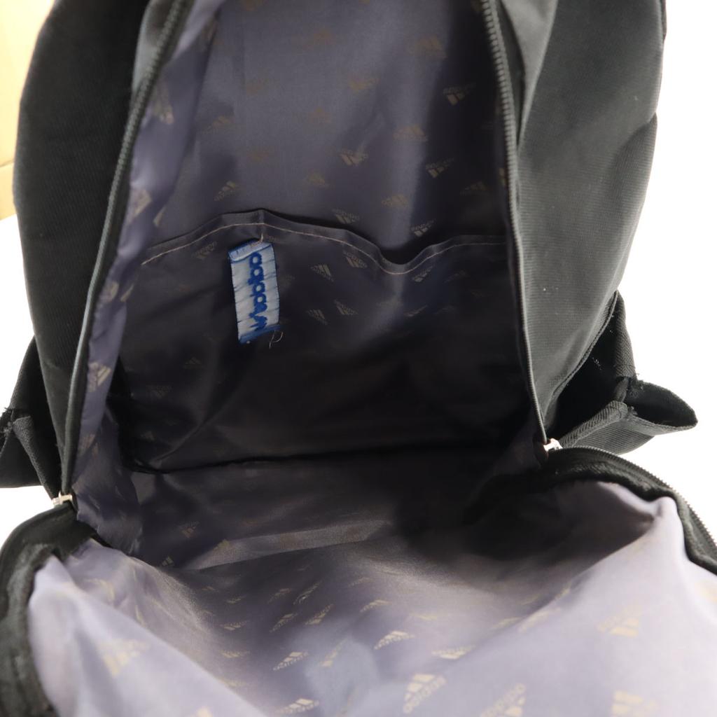 Mochila negra unisex para hombre usada con estampado del logo adidas Trefoil