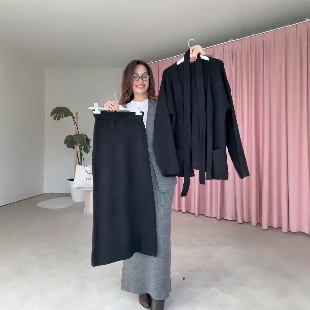 2025 cross-border European and American autumn new cardigan temperament V-neck lace-up waist half-body hip skirt women's leisure