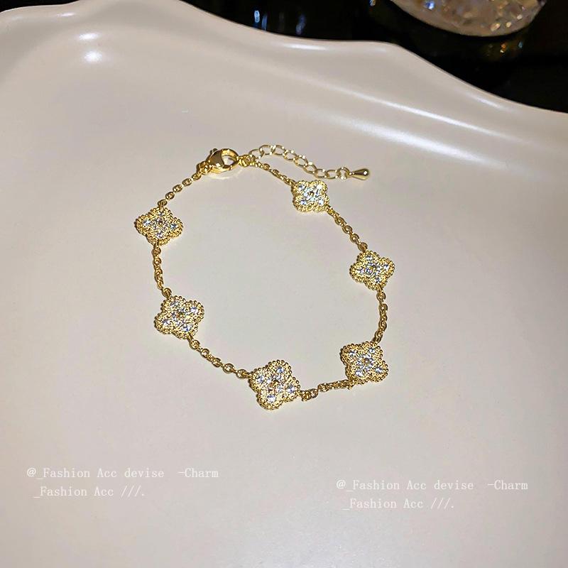 Luxusní náramek čtyřlístek s diamanty ze zirkonu: Elegantní módní design & šperky pro každou příležitost