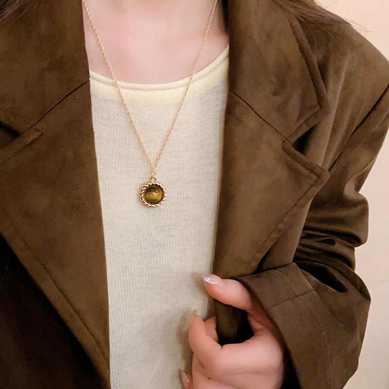 Han Luo 18K Gold-Plated Tiger Eye Necklace - Retro, High-End Clavicle Chain Accessory