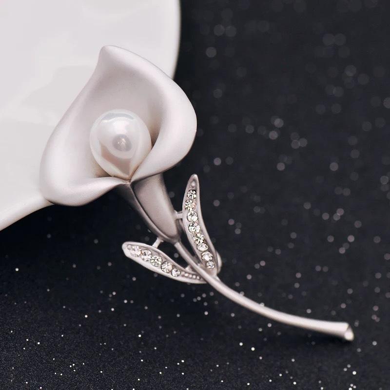 Tulip Flower Pin Brooch Pin Elegant Rose Flowers Rhinestone Brooches For Wedding Occasion Gathering Bridal Costume Accessories JewelryFlower Jewelry