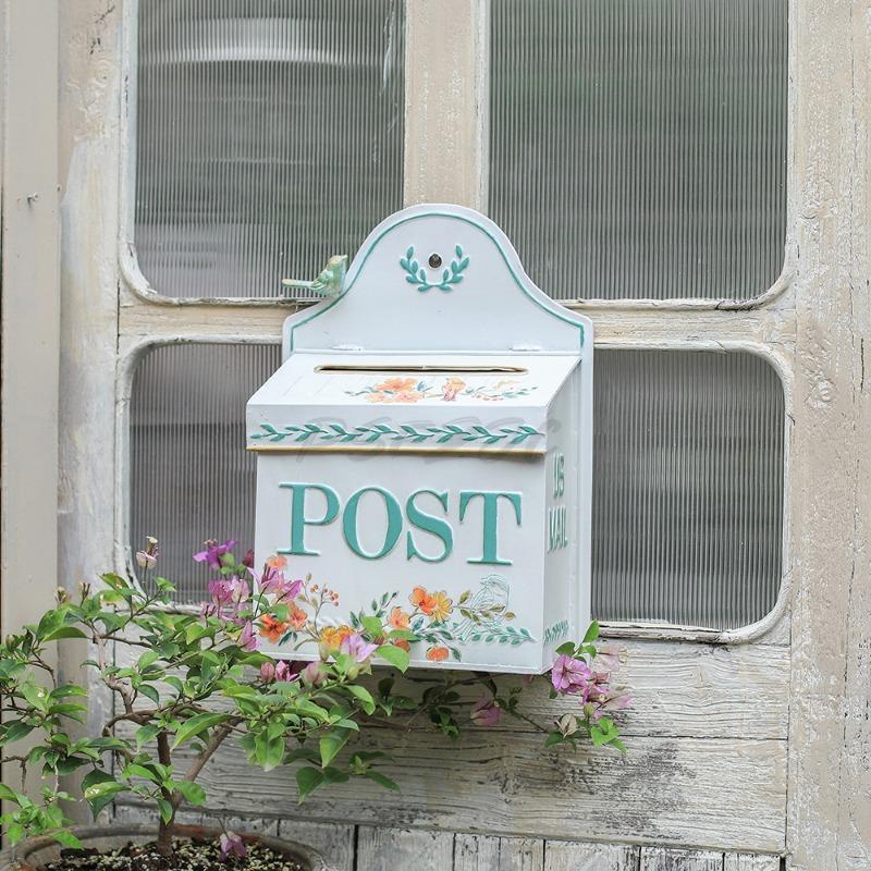 Style Garden Entrance Wrought Iron Outdoor Mailbox Three Dimensional Relief Delivery Box Wall Mounted Decorative Mailbox