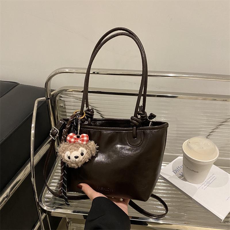 

2024 Women s Retro Crossbody Basket Handbag - Versatile and Fashionable Without Pendant темно-коричневого кольору