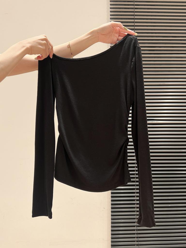Black and gray striped slanted shoulder off-the-shoulder long-sleeved bottoming T-shirt for women's early autumn wear with pleated slim-fitting top