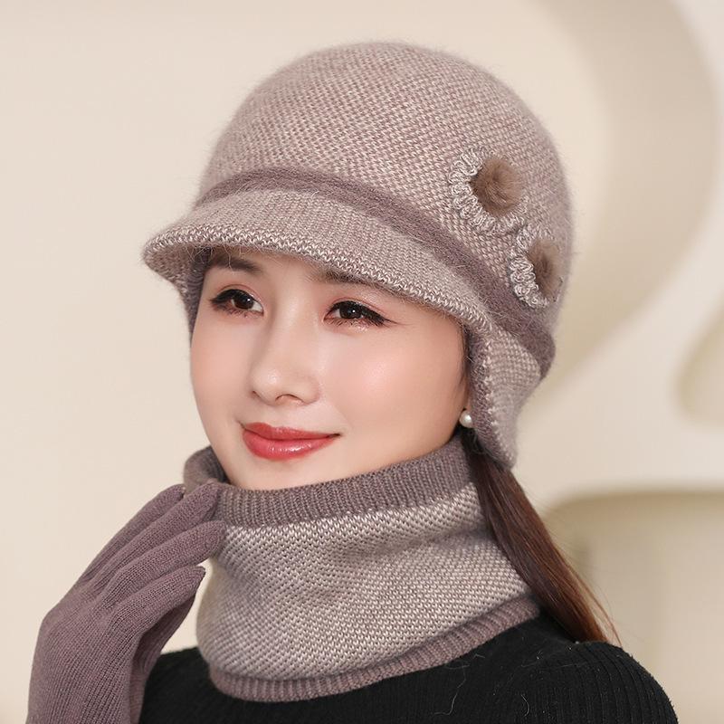 Women's Winter Wool Baseball Cap: Warm, Thick, Velvet-Lined Cold-Proof Hat for Middle-Aged and Elderly.