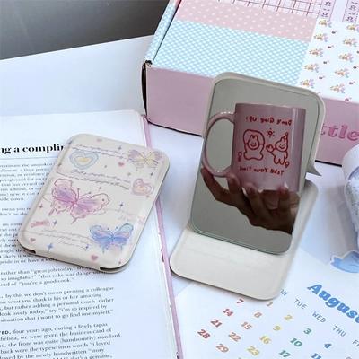 INS Ästhetischer Traum-Schmetterlings-Kunst-Klappspiegel, stehend, Schreibtisch-Dekor-Spiegel, für Mädchen, Reisen, tragbarer Mini-Taschen-Schminkspiegel
