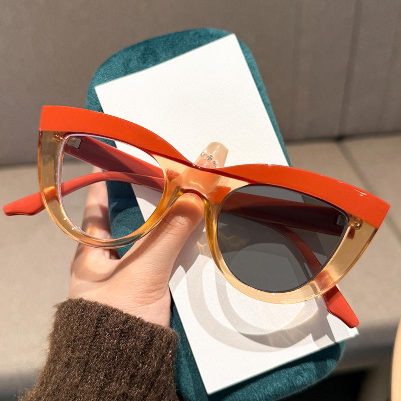 

Уличная фотография Ретро Цветовой блок Фотохромные Очки для близорукости Модные Кошачий глаз Большая оправа Очки против синего света -3.0