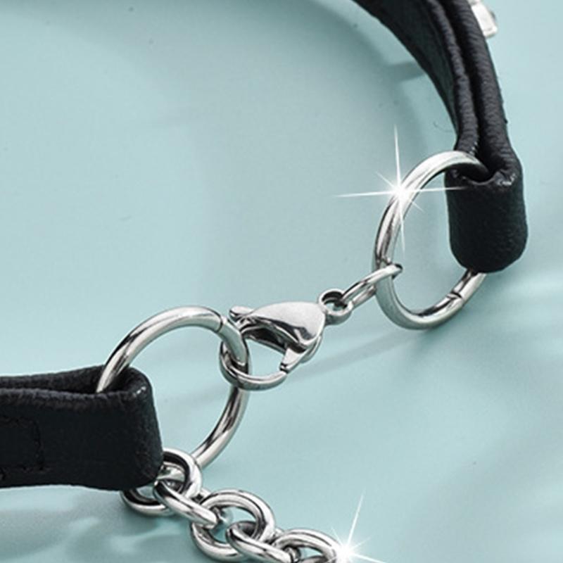 Vielseitiger Lederhalskragen mit Legierungskreuz-Anhänger Elegante Schlüsselbein-Kette Unisex Schmuckzubehör