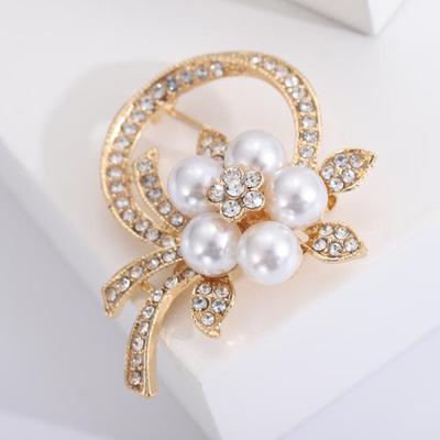 Neu Heiß Verkauft Lebhaft Perlenblume Mode Hochwertige Perlen Strasssteine Girlande Brosche Corsage Corsage Damen Accessoires