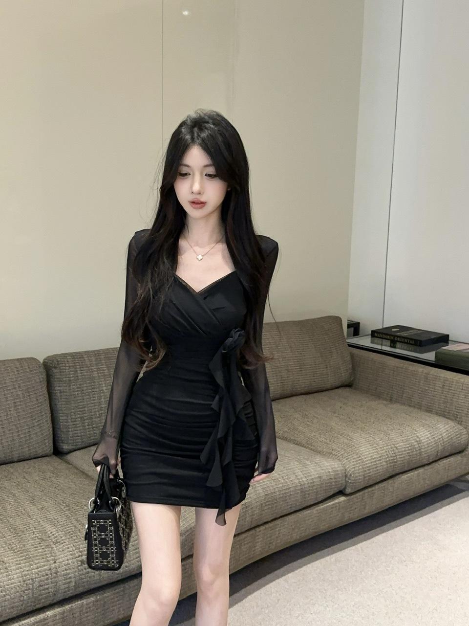 Sexy celebrity V-neck suspender dress new nightclub women s ruffle leaf tight hip skirt S чёрный