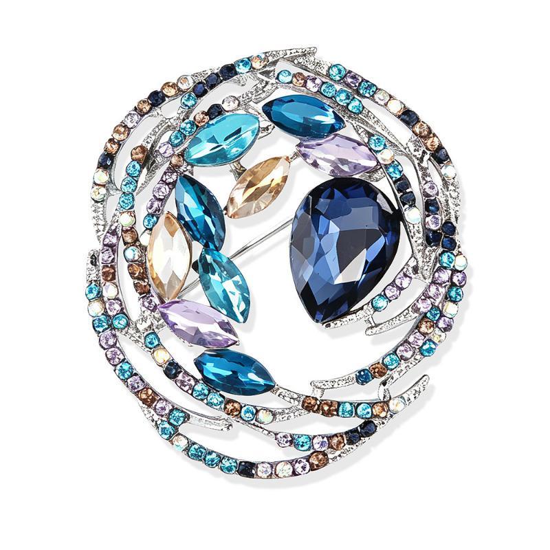 Elegant Crystal Rhinestone Circle Brooch Delicate Lapel Pin for Women Mother's Day Birthday Jewelry Gift