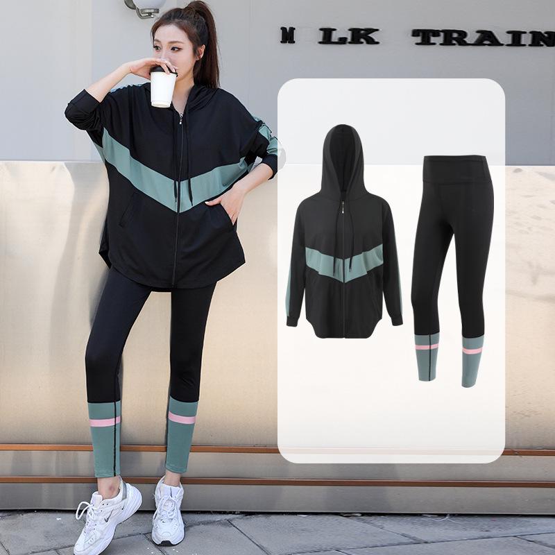 Women's Plus Size Loose Zipper Hoodie Three-Piece Sports Suit with Tapered Pants - Hip Covering, Slimming Yoga Wear