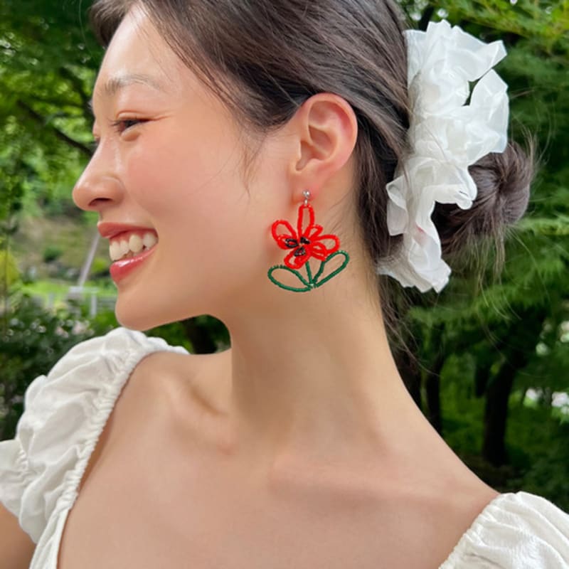 FANTASTIC PLANET red big flower earrings