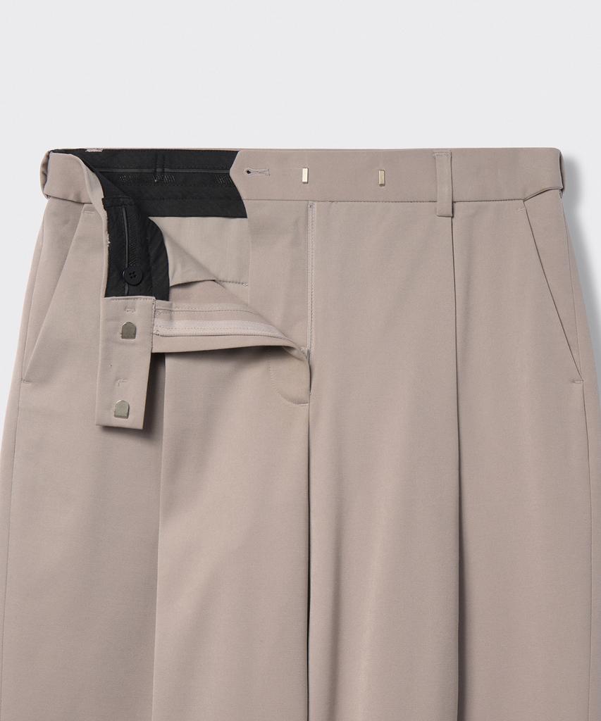 MUSINSA STANDARD WOMAN Women'S Heavyweight Brushed Deep Tuck Wide Slacks [Light Beige]
