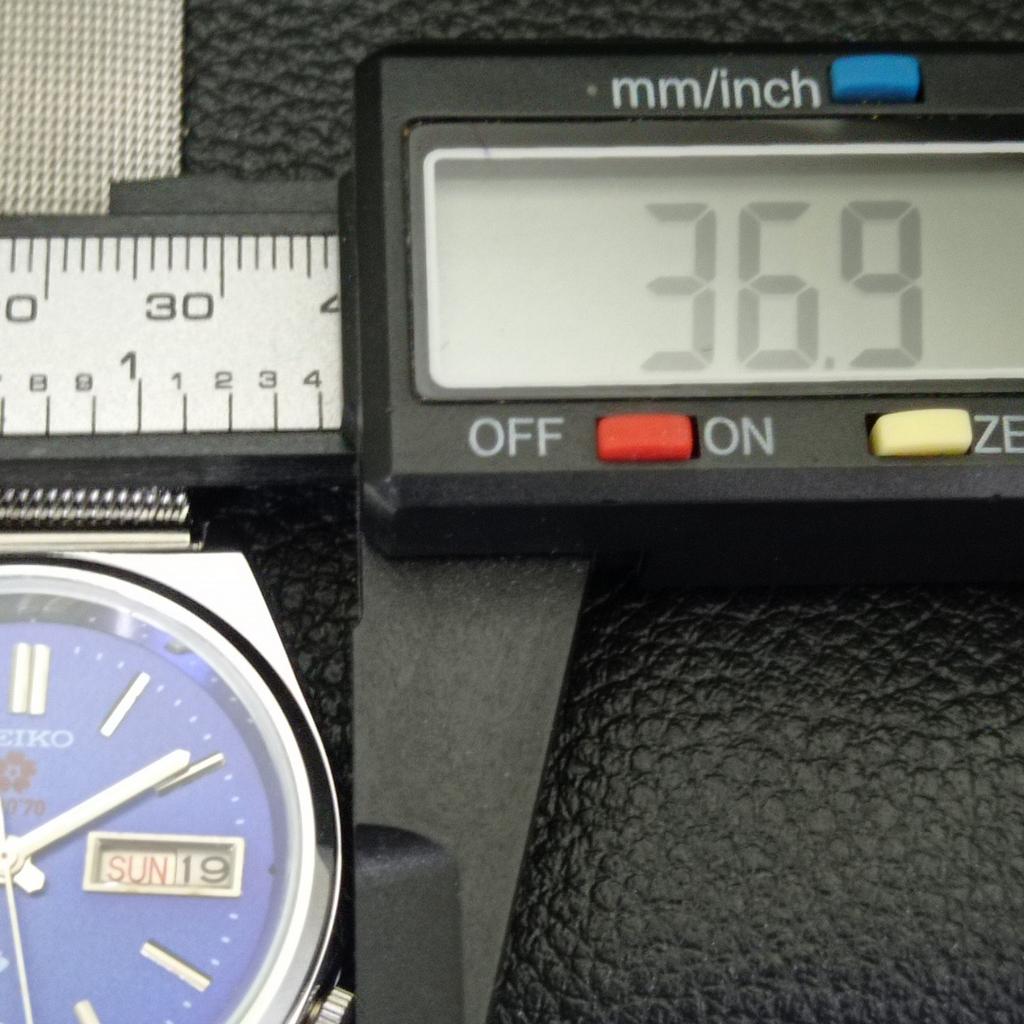 REFURBISHED VINTAGE SEIKO EXPO 70 AUTOMATIC JAPAN MENS BLUE DIAL WATCH A433571-2 R117-a433571