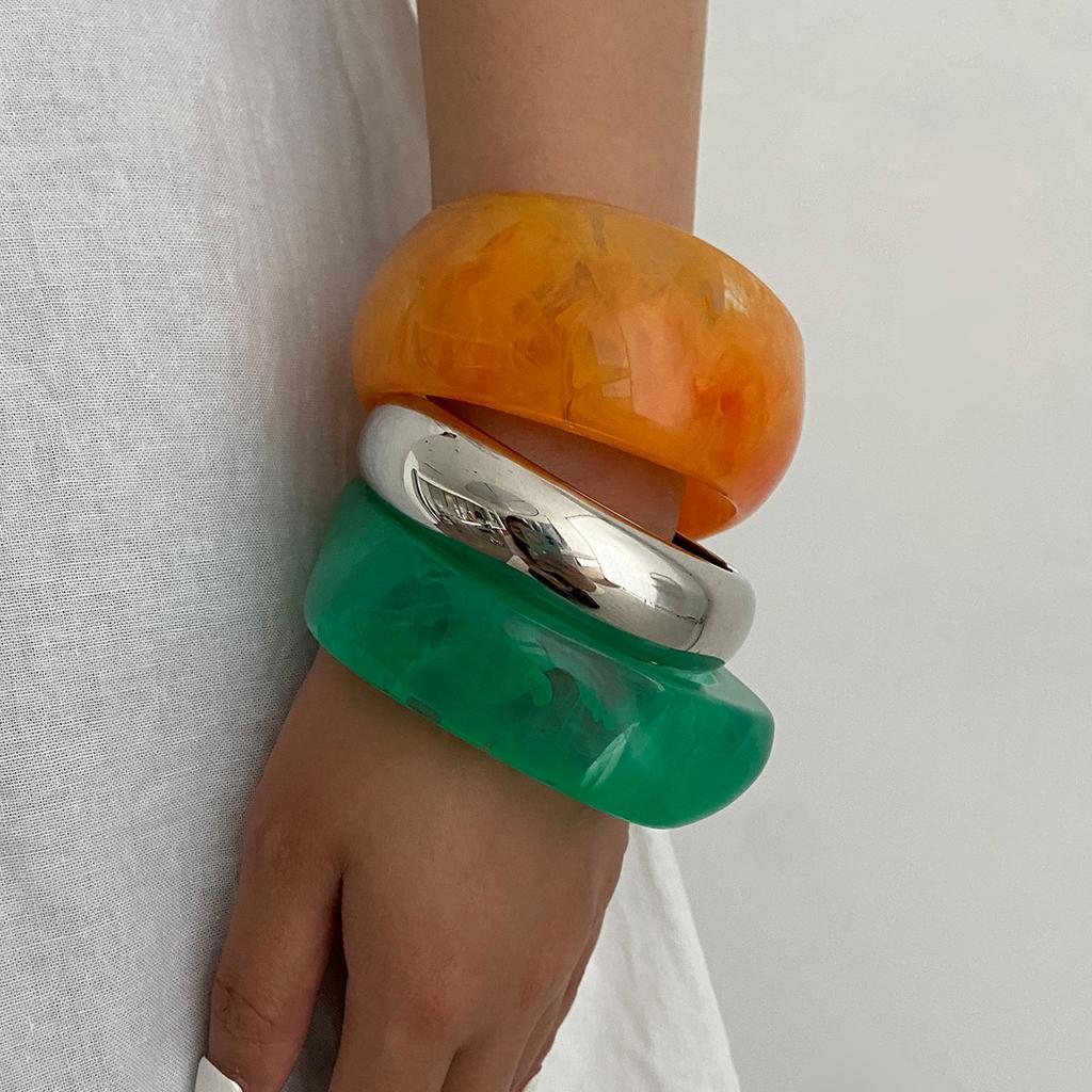 Fashion Irregular Smudge Gradual Change Resin Bracelet, Exaggerated Geometric Arc Acrylic Bracelet
