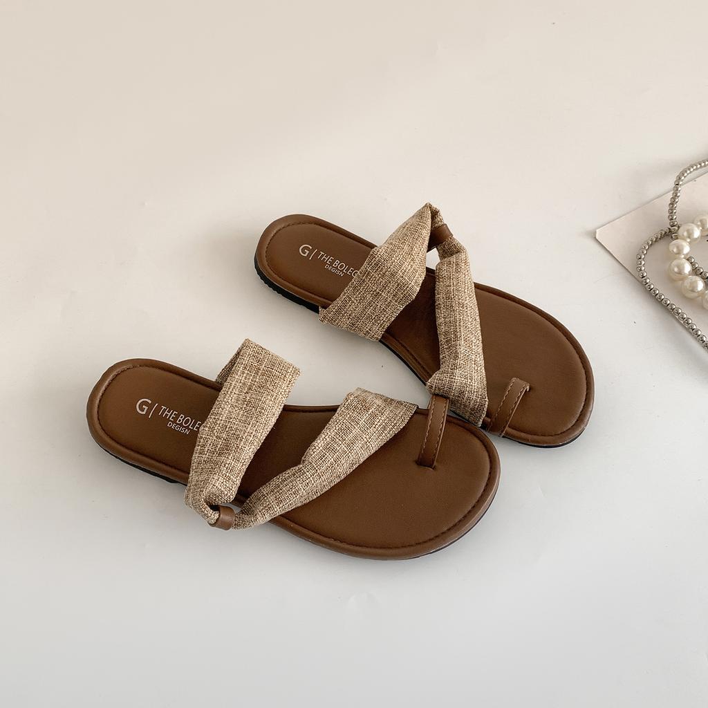 Retro set of toe flat bottom non-slip one-word slippers for women's summer wear 2025 new models with skirts versatile French cool slippers