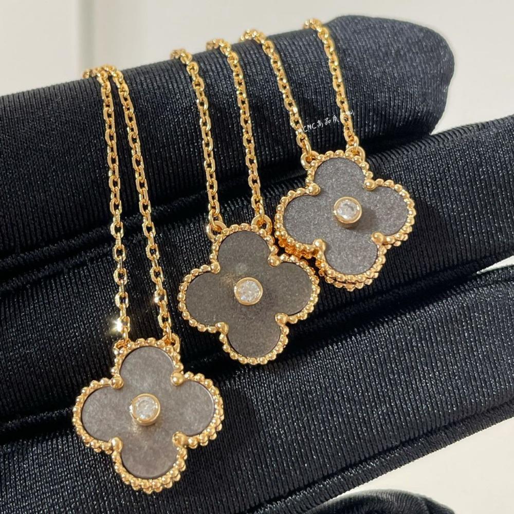 Christmas Limited Clover Necklace V Gold Plated 18k Rose Gold Silver Sparkling Collarbone Chain