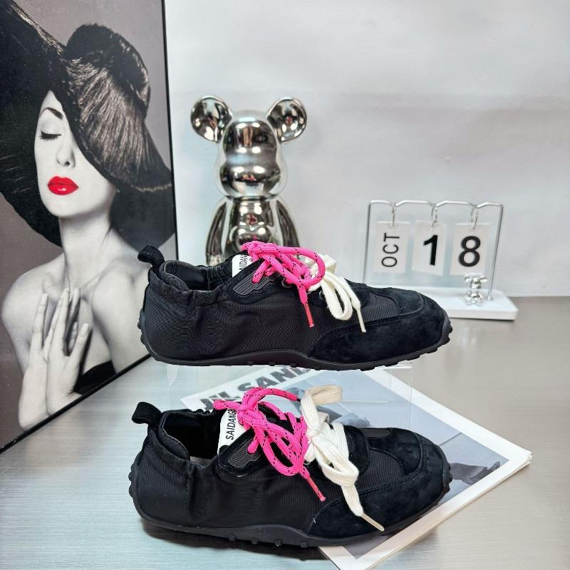Leather flat bottom comfortable and lightweight 2 new spring and summer new color matching fashion casual sports shoes