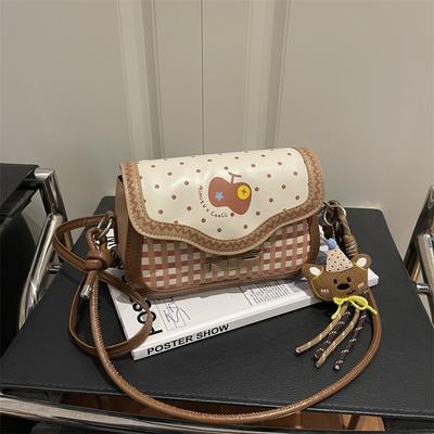 Cute Pink Apple Niche Women's Bag, New Underarm Shoulder Bag, Portable Niche Women's Bag, Small Square Bag.