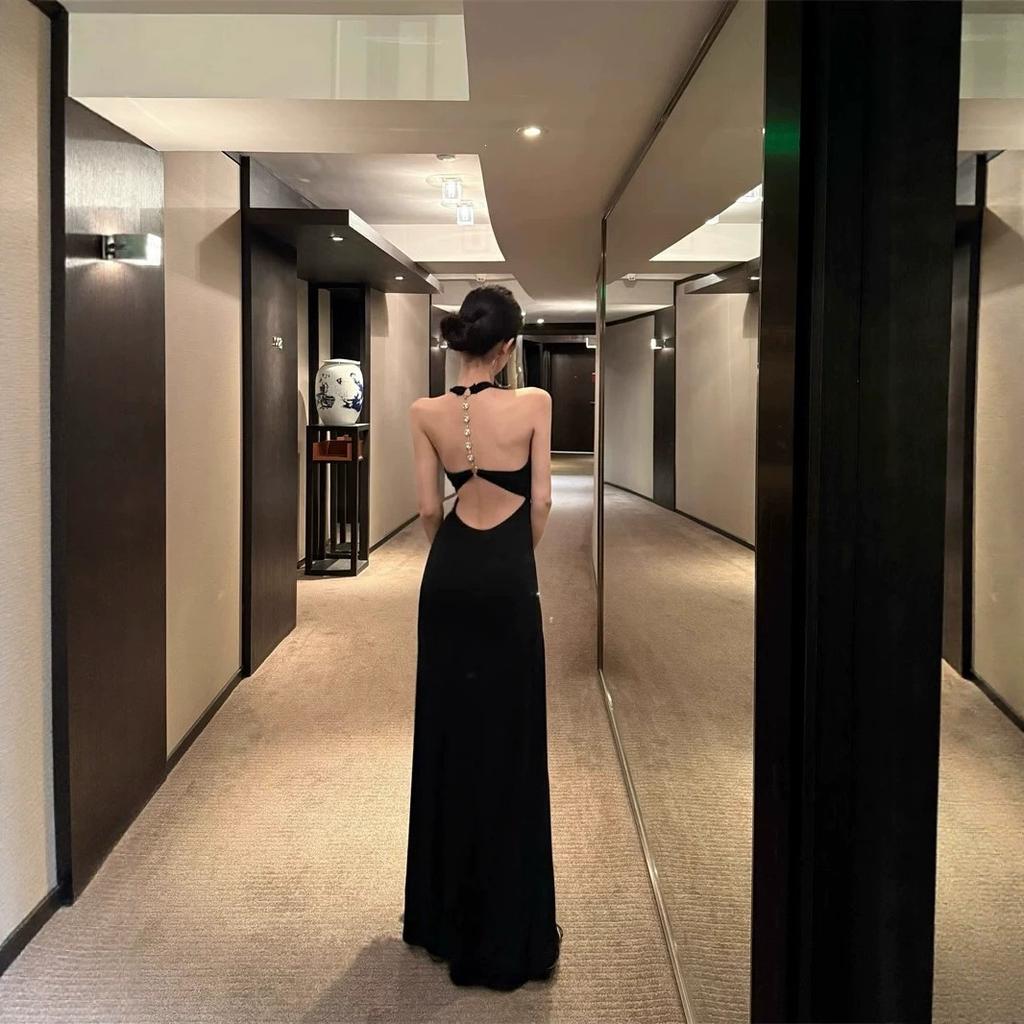 Design halter neck dress female summer royal sister style slim dress long dress black temperament hip skirt