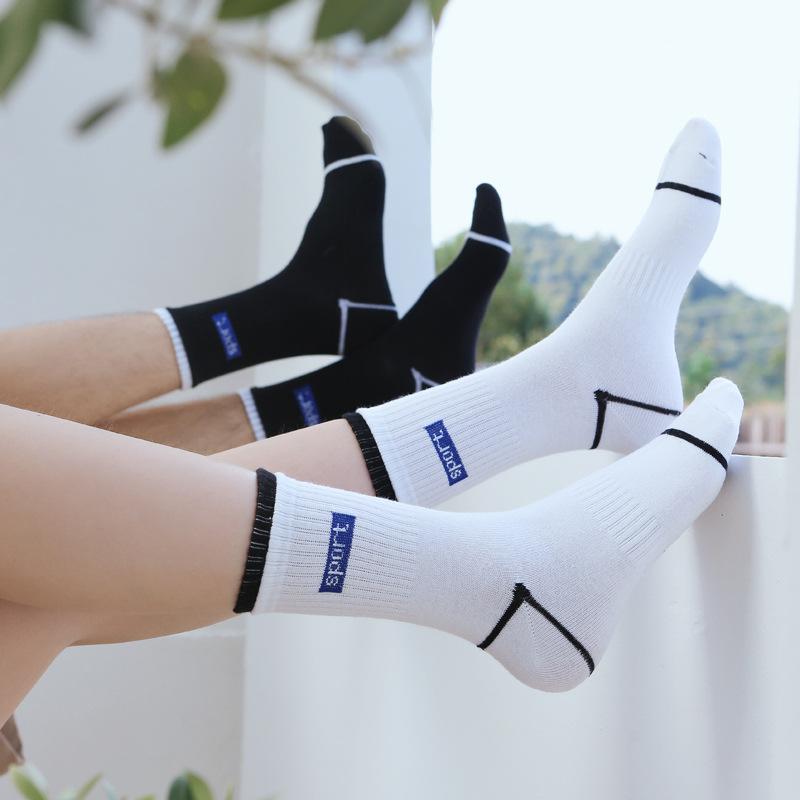 5/10 Pairs Couple's Socks with Letters Cute Black and White Mid Calf Socks Trendy Cotton Sports Socks Comfortable
