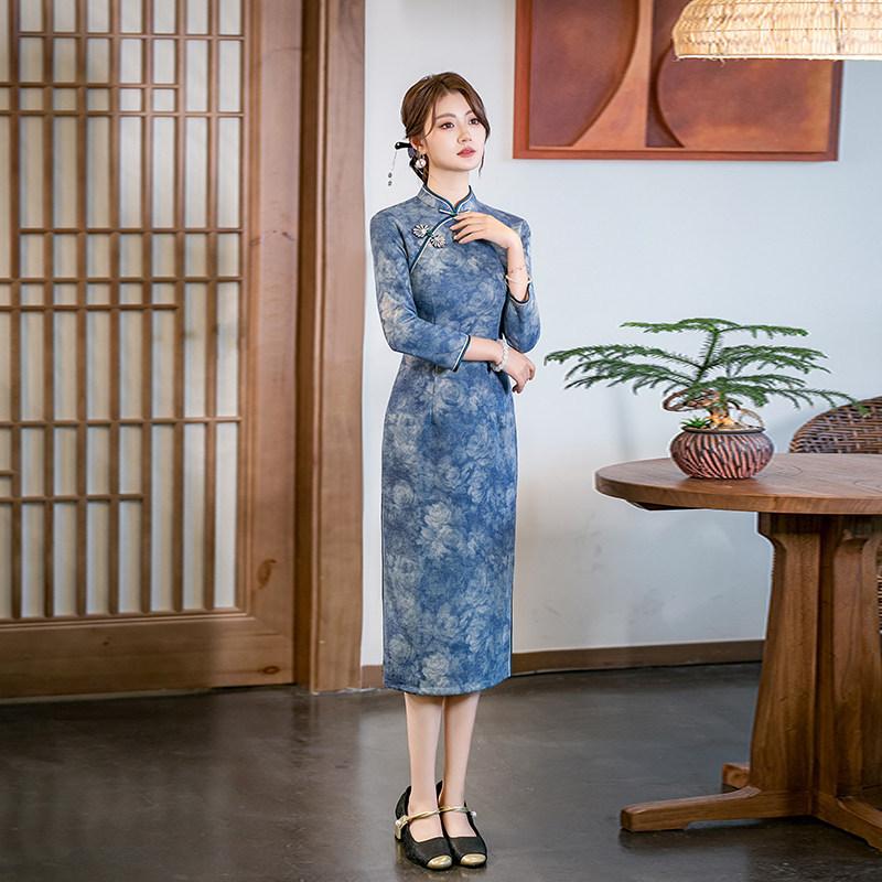 Blue National Style New Chinese Suzhou Long-sleeved Autumn Improved Cheongsam 1011 New Women's High-end Spring and Autumn Mother Outfit