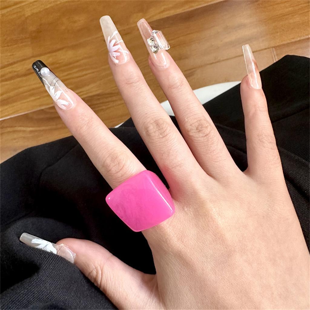 Kleurrijke Snoepkleurige Harsringen voor Vrouwen Zoete Acryl Koreaanse Mode Schattige Anillos Mujer Geometrische Onregelmatige Eenvoudige Sieraden