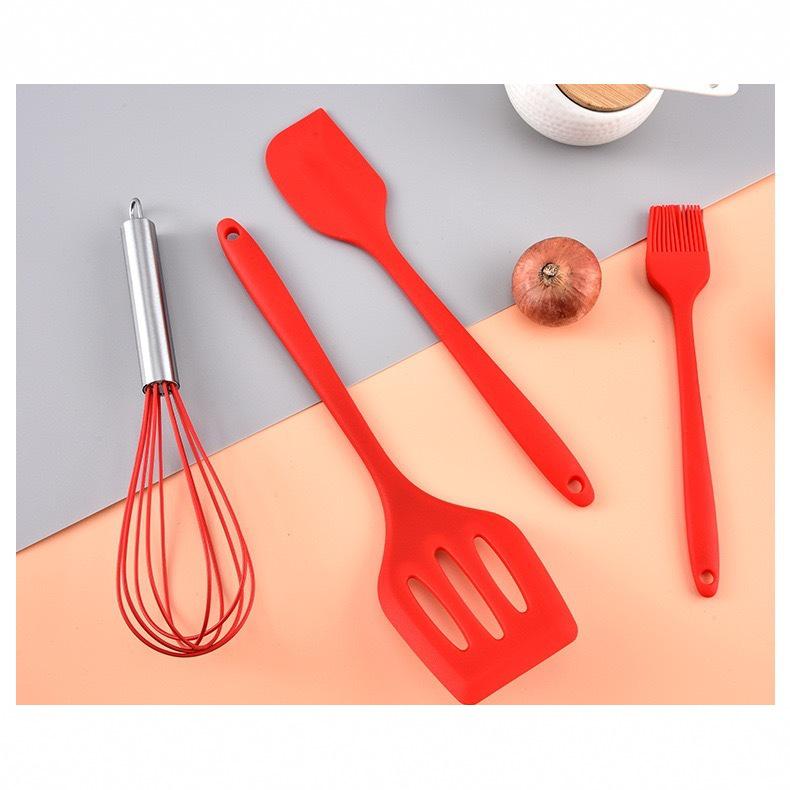 Five-Piece High-Temp Non-Stick Kitchen Utensil Set: Spatula, Oil Brush, Whisk, Baking Essentials