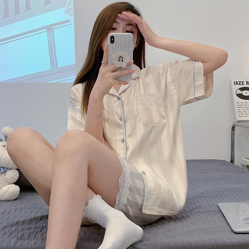 

Тонкая летняя пижама из ледяного шелка высокого качества, женский комплект из двух предметов с шортами и коротким рукавом, полосатая домашняя одежда M