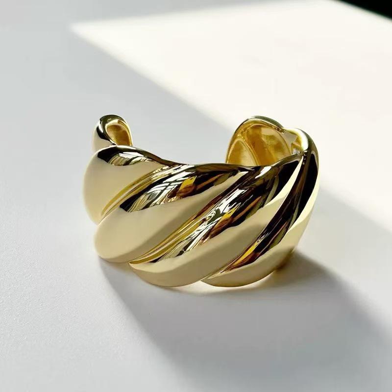 European-American Twill Cuff Bracelet: Exaggerated, Fashionable, Luxurious, Stylish Jewelry