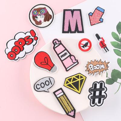 Haftowane logo litera naszywka akcesoria odzieżowe akcesoria bagażowe naszywka źródło naszywka haftowana naklejka z tkaniny