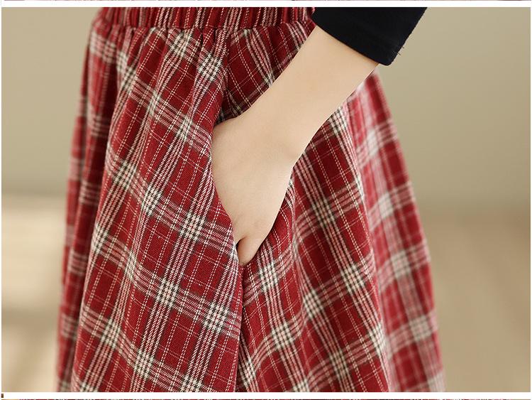 2025 Autumn/Winter High Waist Slimming Plaid Skirt - Mid-Length Japanese Style