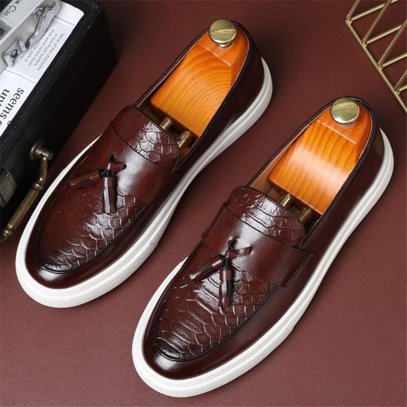 Fashion New Luxury Men Slip On Tassels Loafter Patent Leather Platform Shoes Male Walking Sneakers Tenis Masculino Zapatos Hombre