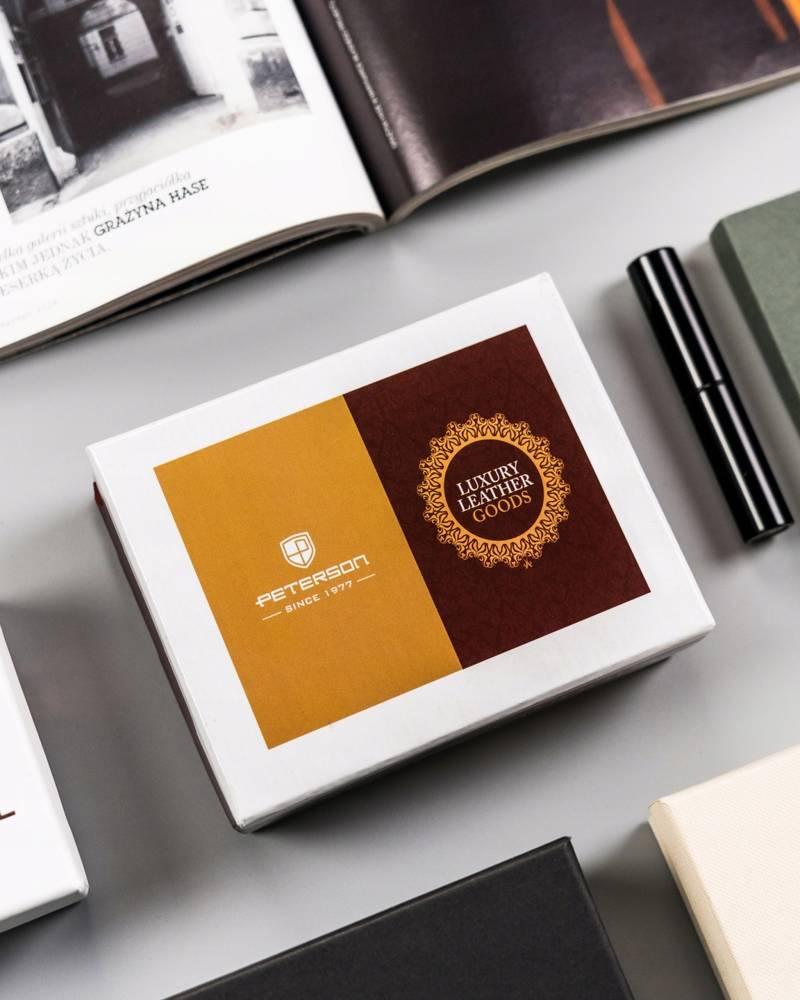 Medium women's wallet made of genuine leather - Peterson