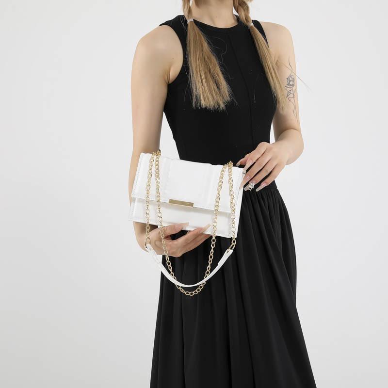 Beautiful Casual Solid Color Shoulder Bag New Style Casual Handbag on New Fashionable Simple Crossbody Small Square Bag