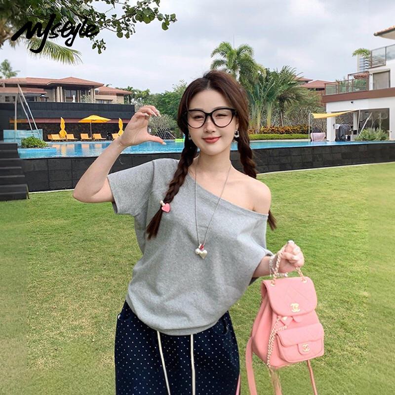 MJ STYLE Asymmetrical Shoulder Slim-Fit Top