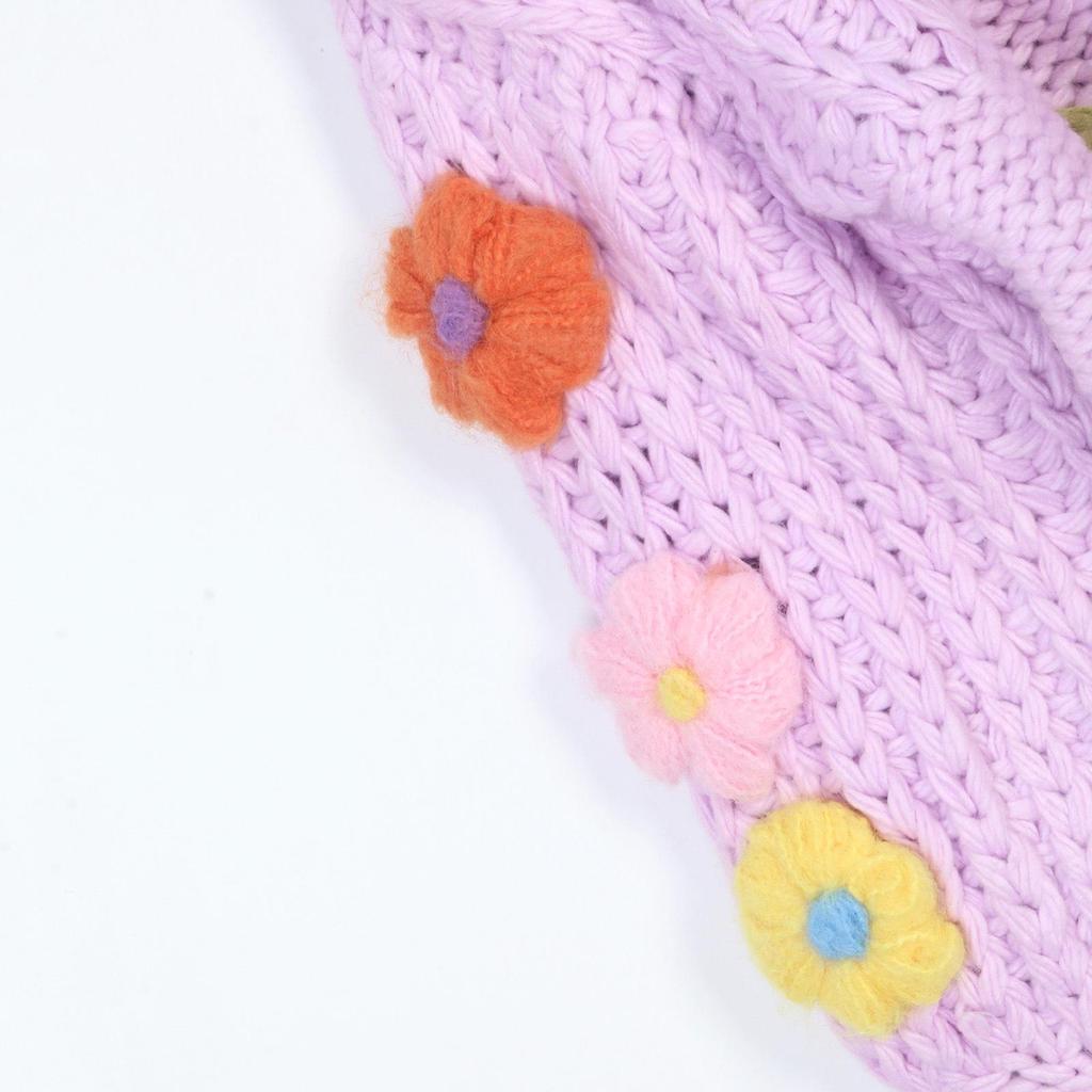 European-American Autumn/Winter V-Neck Floral Sweater: Long-Sleeved, Loose, Short Knitted Cardigan for Women