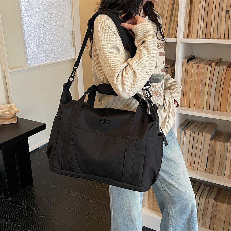Women's Large Capacity Sports Fitness Bag - Fashionable Single Shoulder Travel Tote
